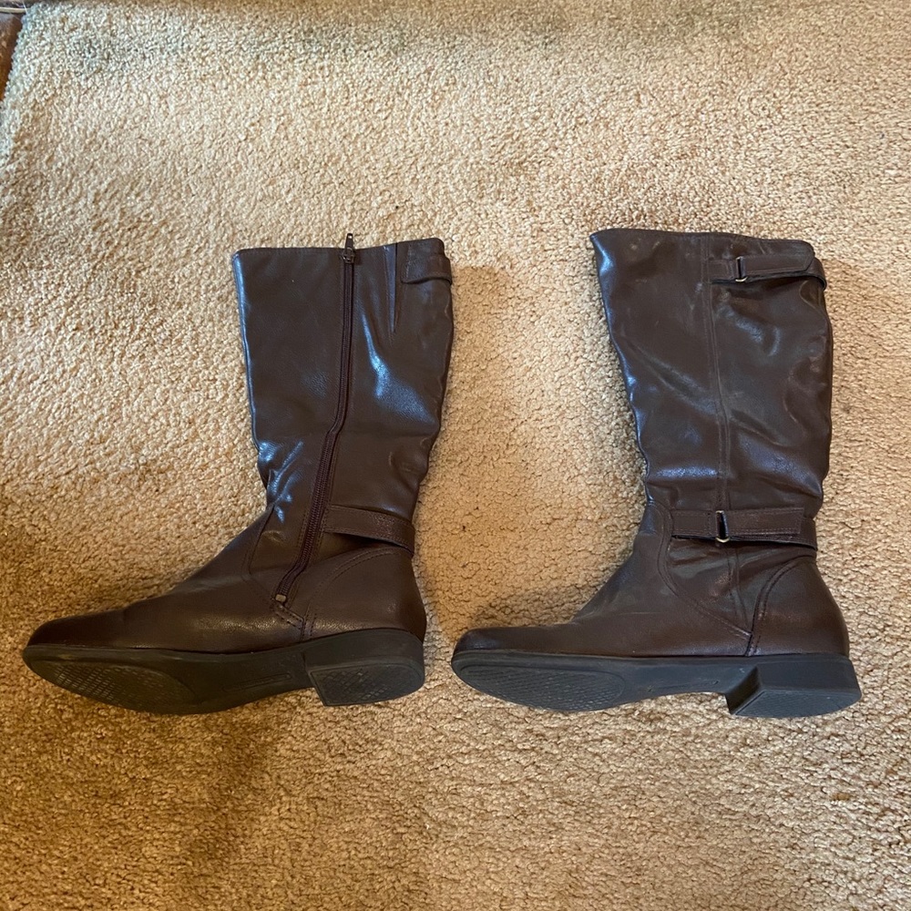 Riding boots